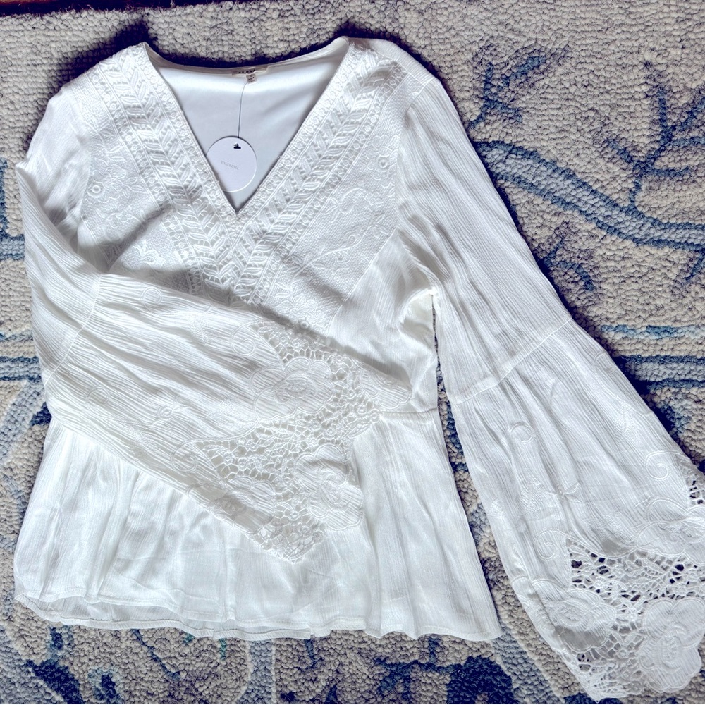 En Creme long sleeved blouse